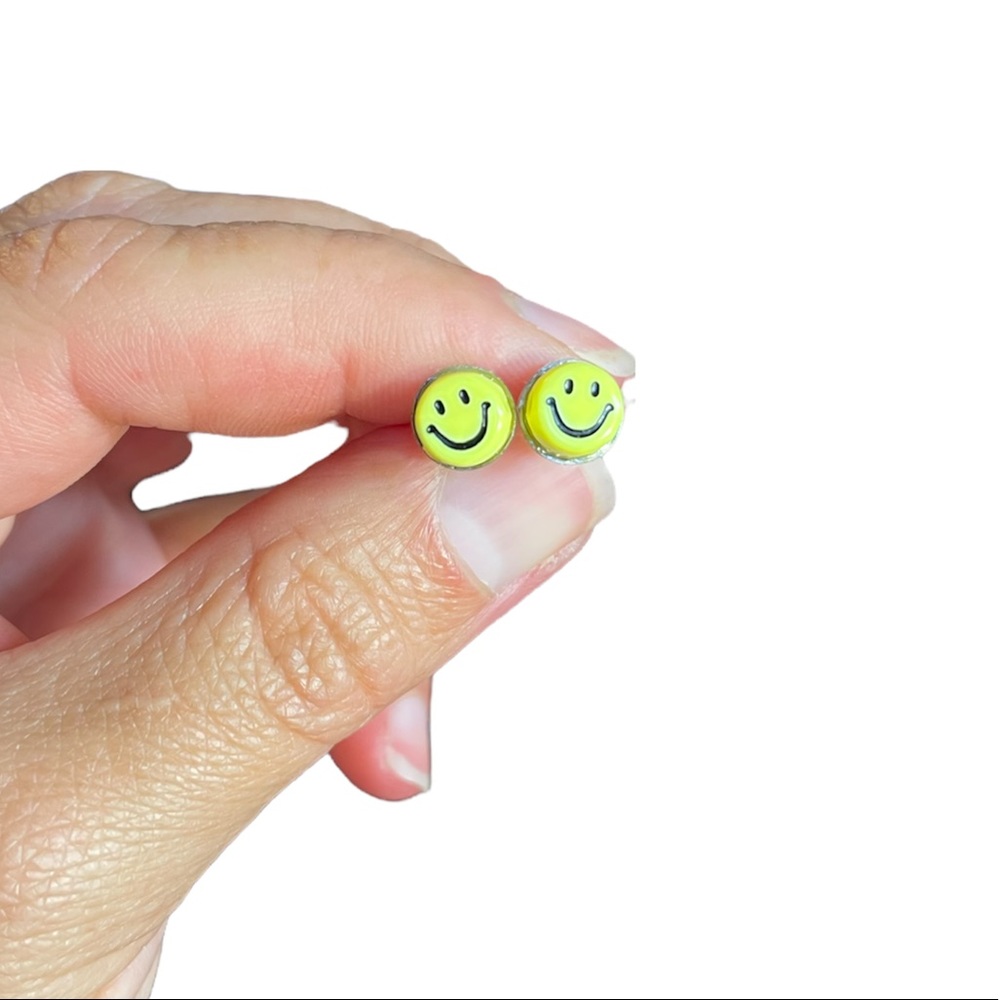 Smiley Face Earrings
